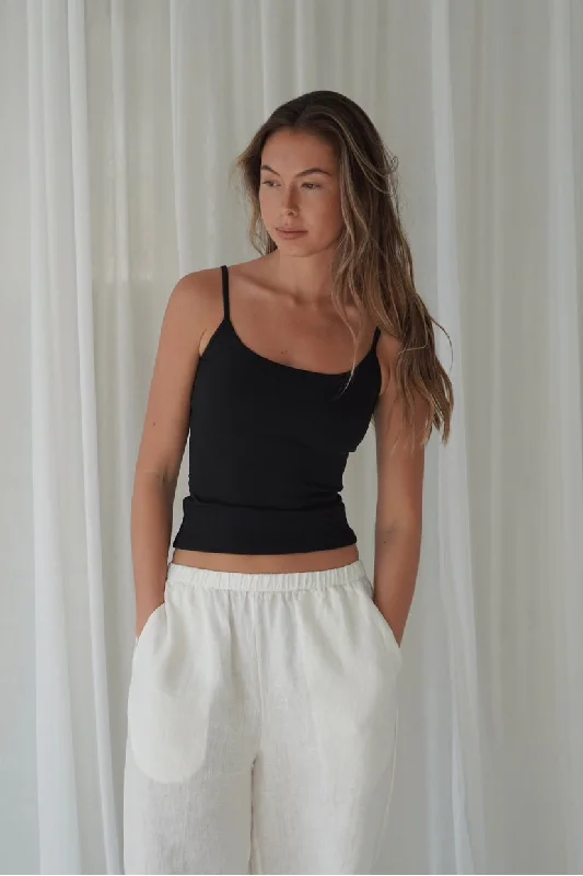 New Deals Essential Cami Tank Top - Black