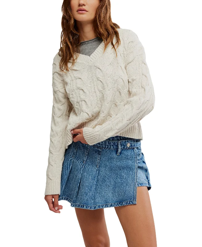 Midnight Sale Washed Cable V Neck Sweater in Optic White