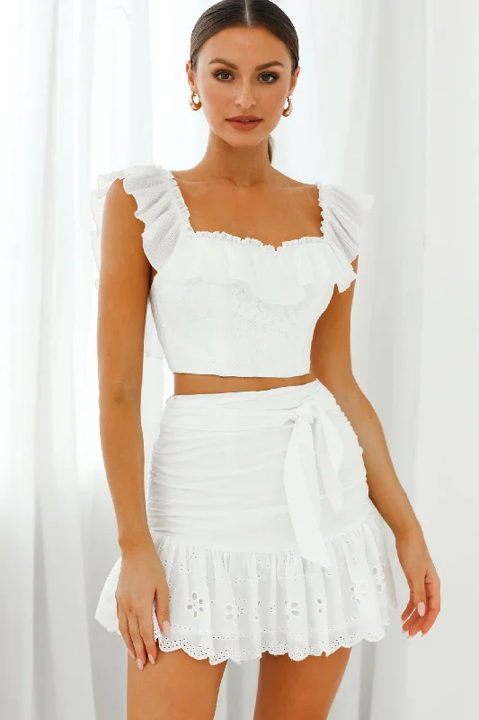 Amazing Value Dreamy On Or Off-Shoulder Frill Crop Top White