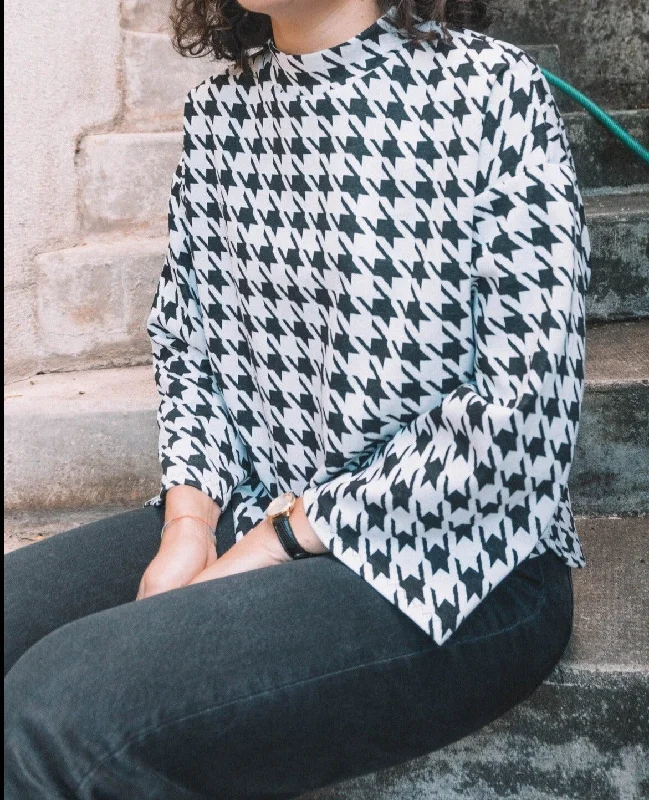 Weekend Deals That Spark PDF Pattern - Molly Mock Neck Top | Sewing Patterns by Masin