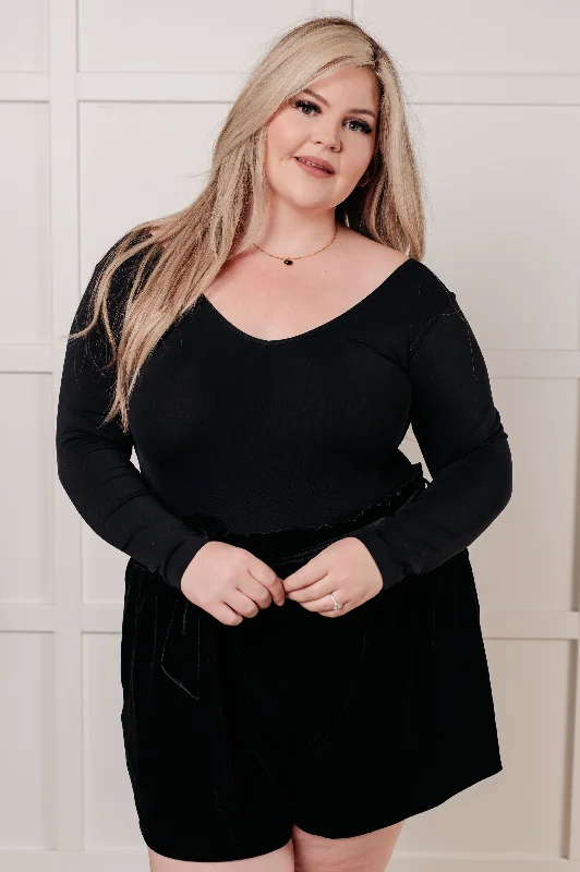 Weekend Deals That Thrill Bring in the Basics Seamless Reversible V-Neck Black