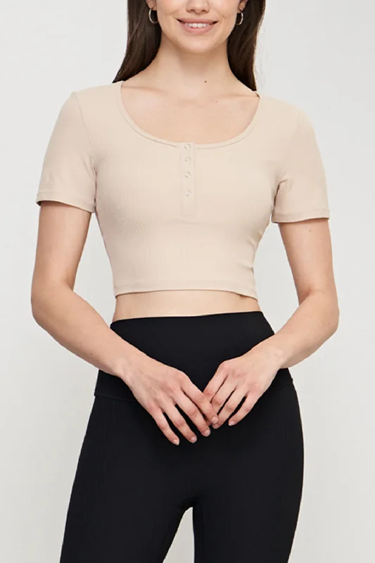 Weekend Price Cuts Galore Round Neck Short Sleeve Cropped Sports Top