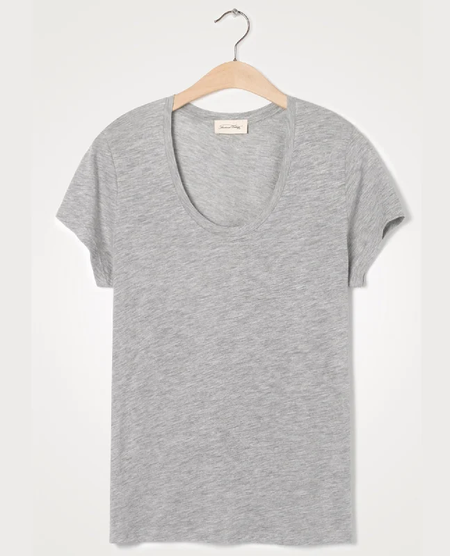 Deal Alert American Vintage Jacksonville Grey V-Neck T-Shirt