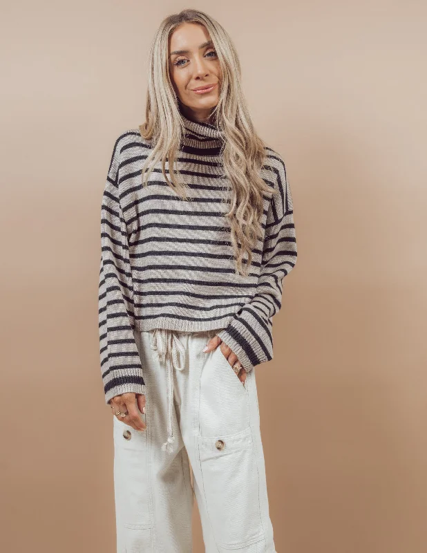 Weekend Deals That Thrill Bayley Cropped Sweater