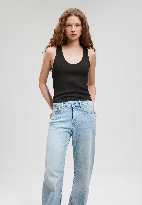 Closeout TOP | V-Neck Top
