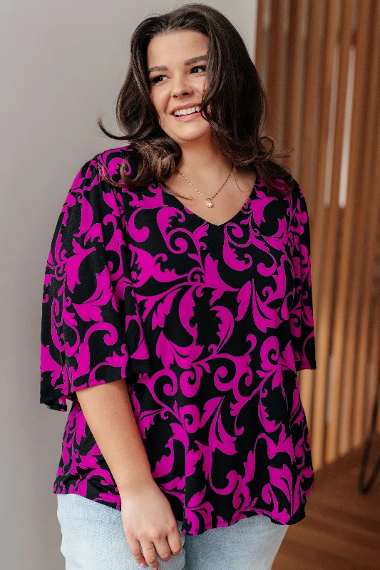 Weekend Discounts to Grab Casually Cute V-Neck Top in Magenta