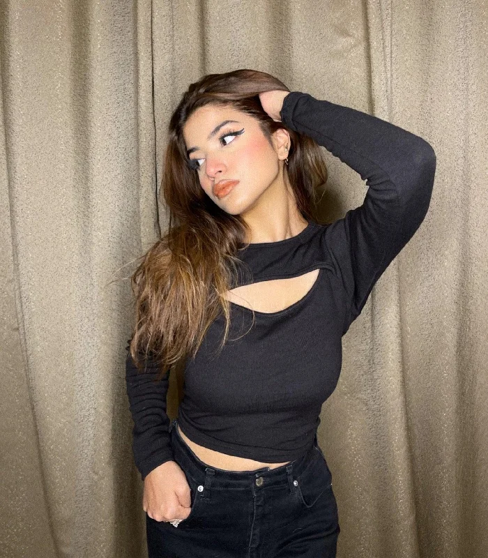 Price Slash Alara Top Black