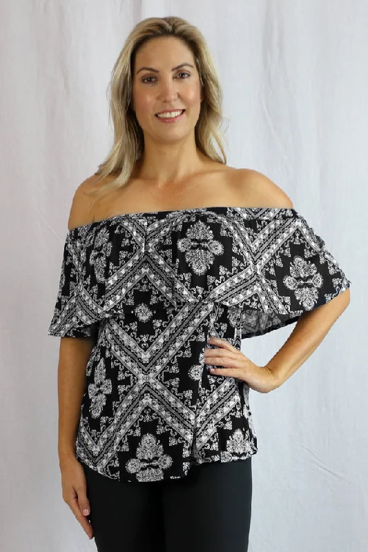 Discount Extravaganza Leo Top "Crossover"